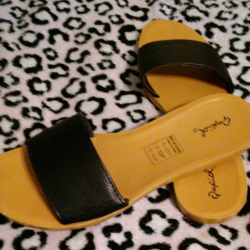 💁Sandal Flat Size 10🎀